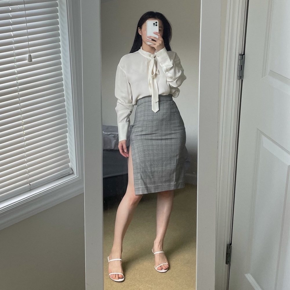 Theory 100% silk blouse